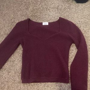 Aritzia tuscan maroon sweater